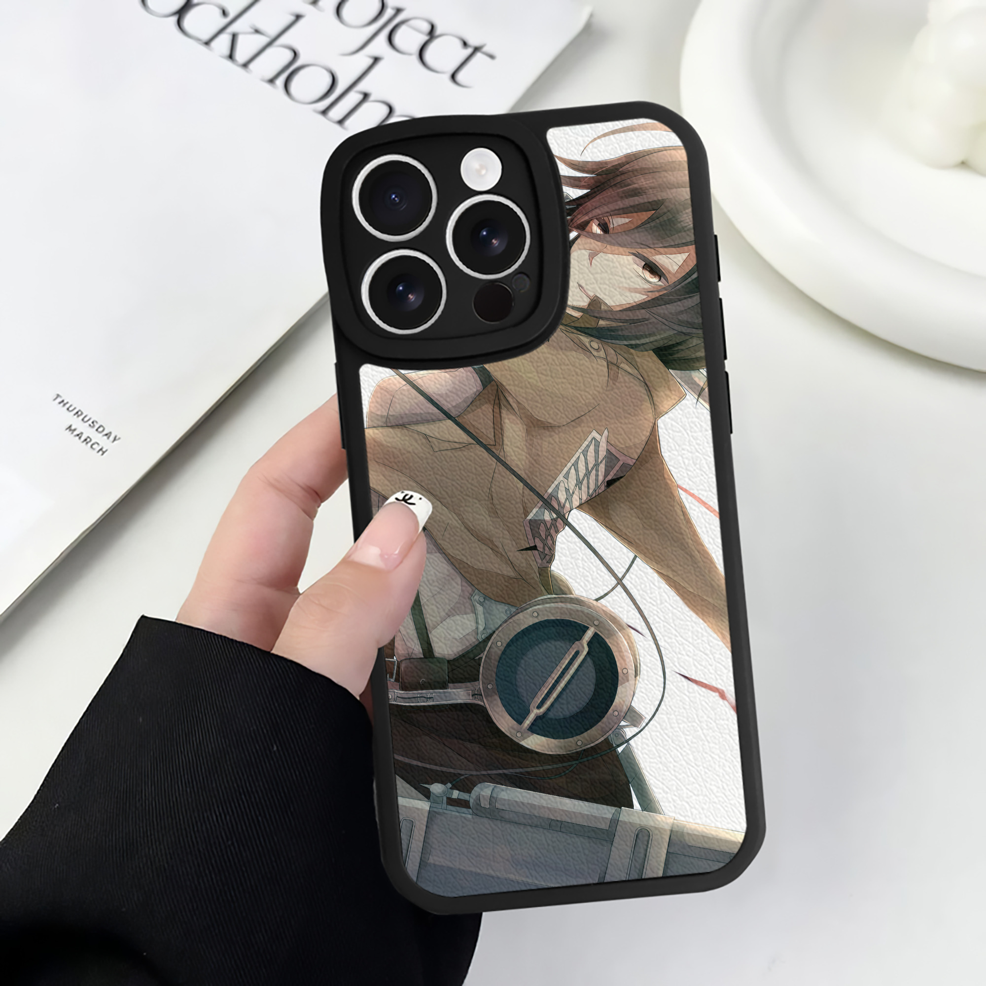 （画像用） 進撃の巨人 Attack on Titan 【iPhone 16シリーズ対応】シリコンスマホケース（レザー調） 材質：シリコン